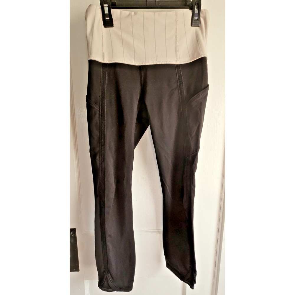 Lululemon woman legging high waist black Sz 6
